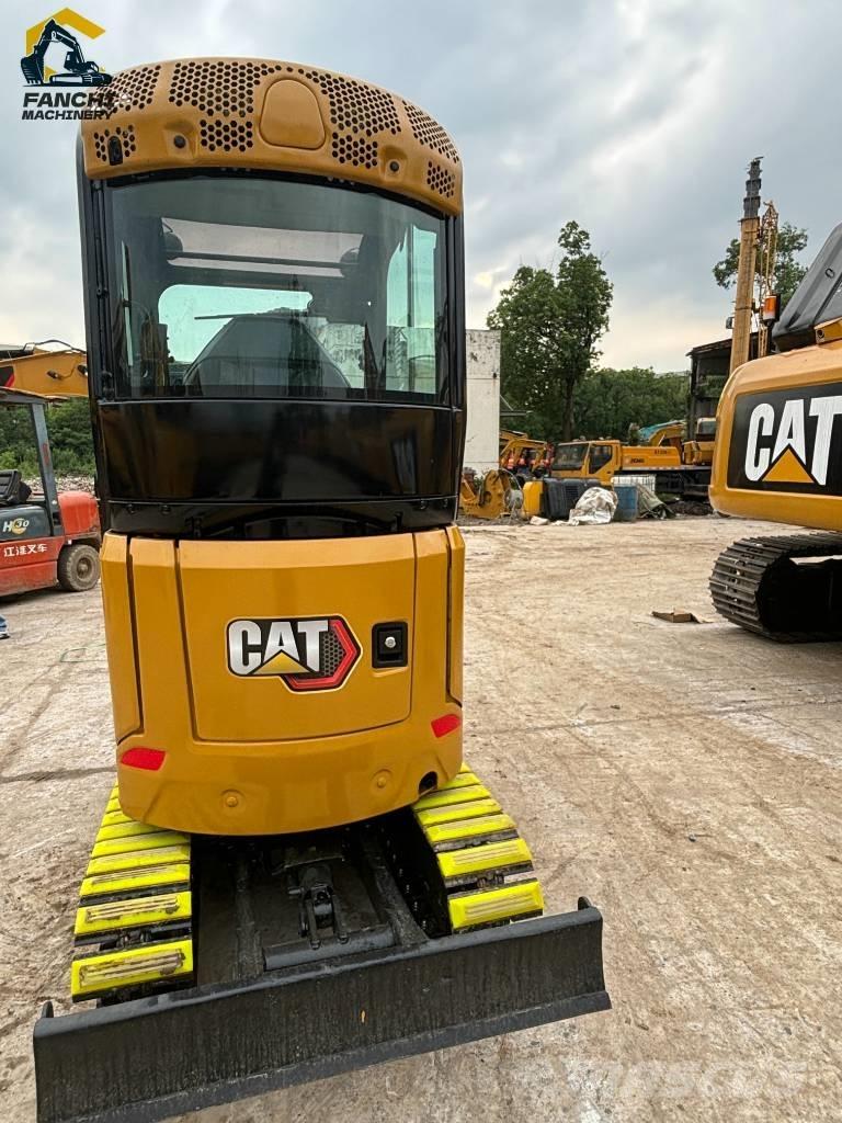 CAT 302 Minikaivukoneet < 7t