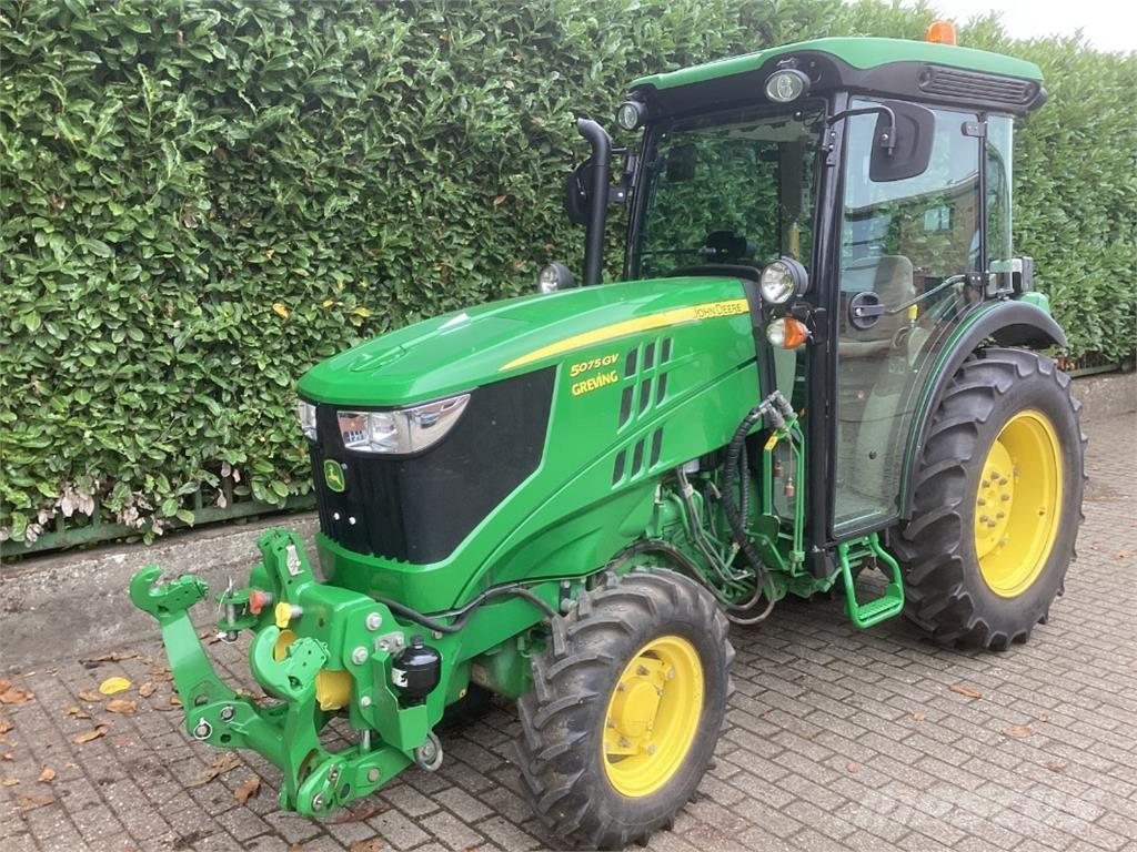 John Deere 5075GV Traktorit