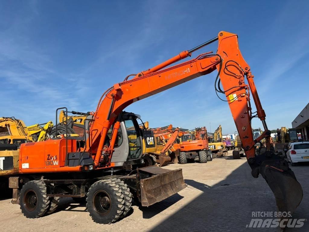 Hitachi ZX 130 W Pyöräkaivukoneet
