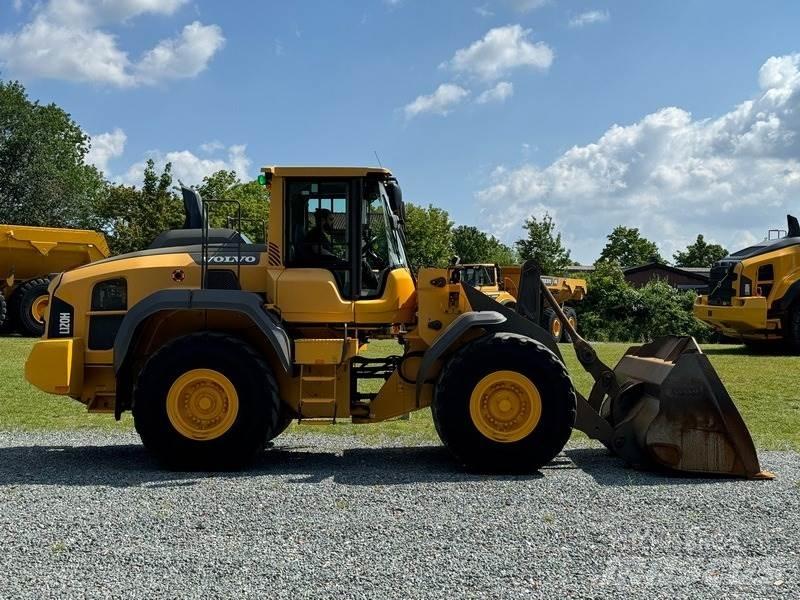 Volvo L 120 H Pyöräkuormaajat