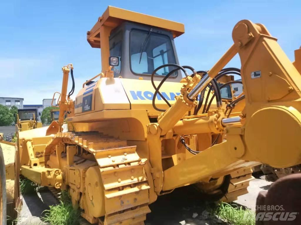 Komatsu D 155 Telaketjupuskutraktorit