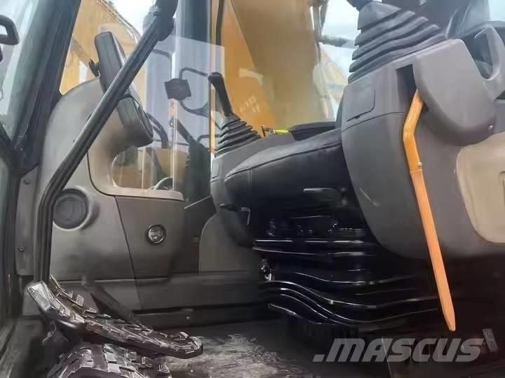 CAT 325 D Telakaivukoneet