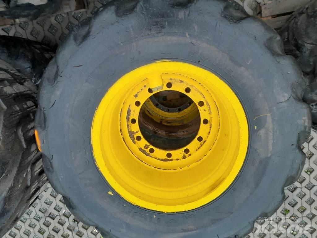 Nokian King F Renkaat ja vanteet