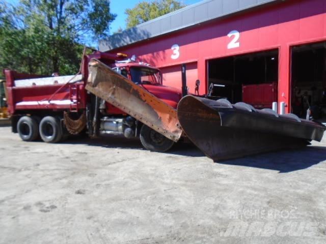 Mack CV 713 Lumiaurat