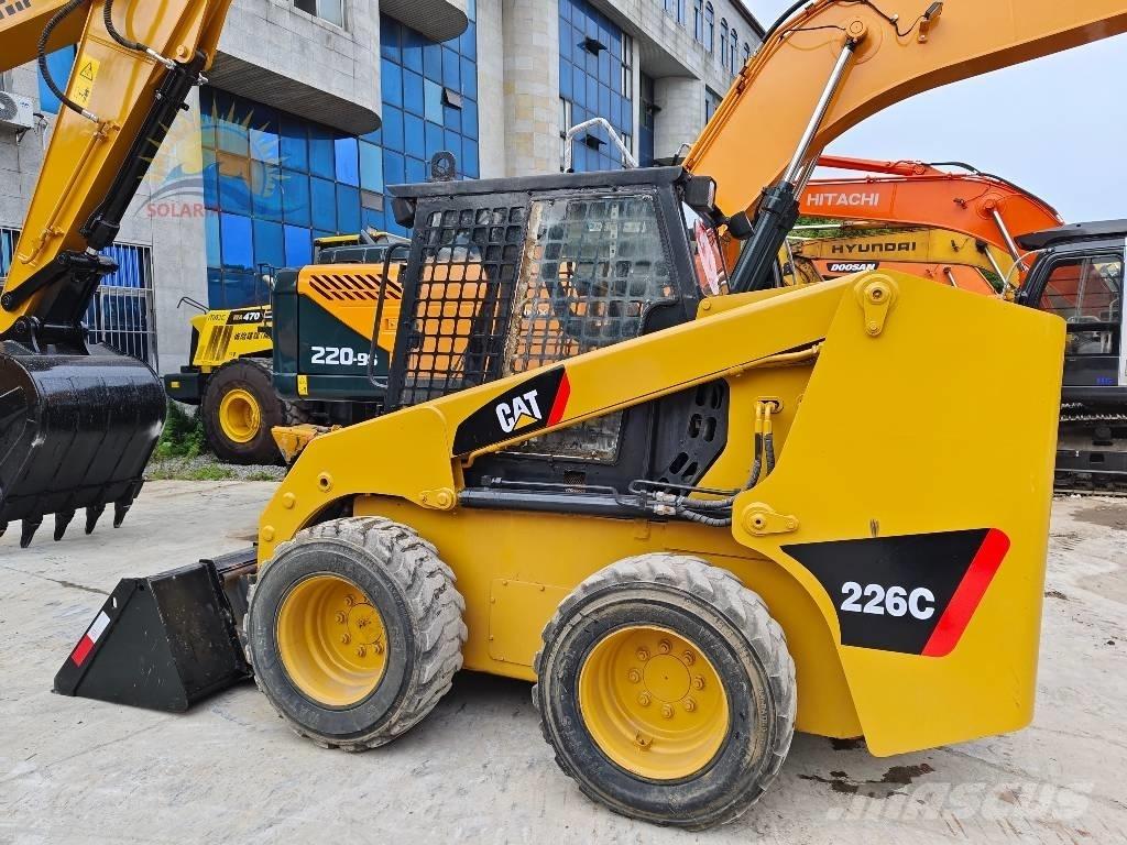 CAT 226 C Liukuohjatut kuormaajat