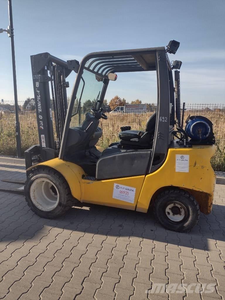Jungheinrich TFG 430 Nestekaasutrukit