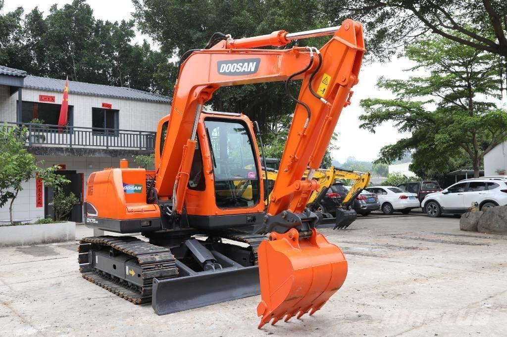 Doosan DX 75-9 C Minikaivukoneet < 7t