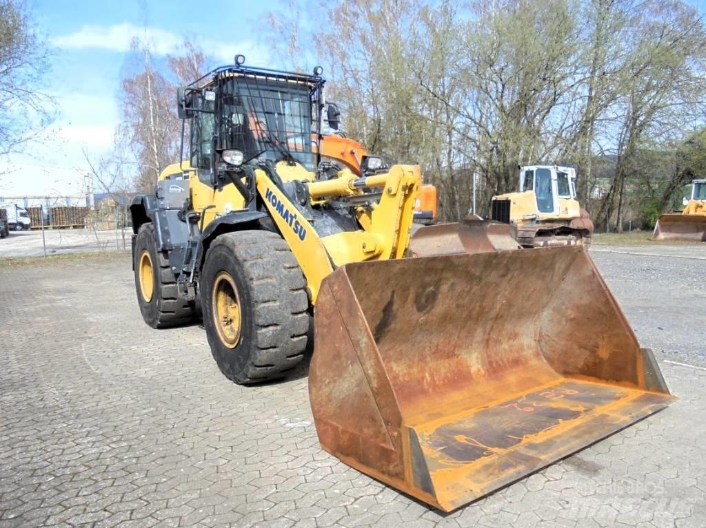 Komatsu WA 270-7 Pyöräkuormaajat