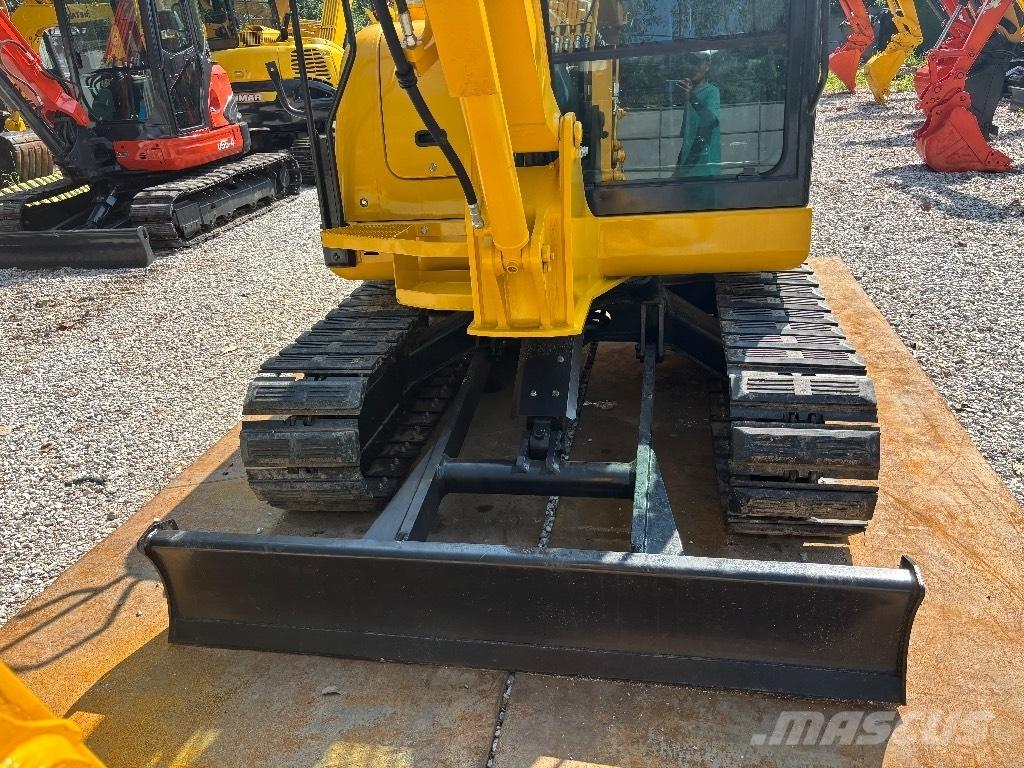 Komatsu PC 56-7 Minikaivukoneet < 7t