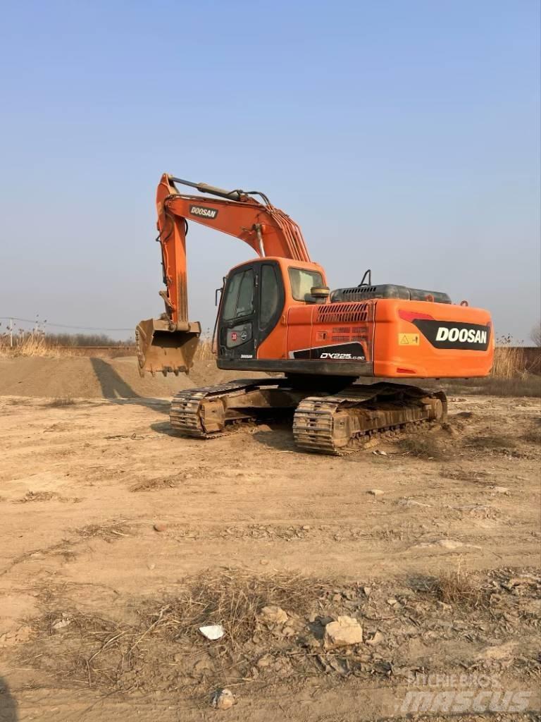 Doosan DX225LC-9C Telakaivukoneet
