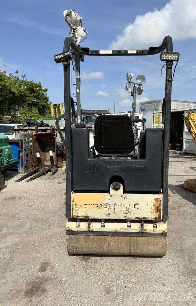 Ingersoll Rand DD 16 Tiivistyskoneet