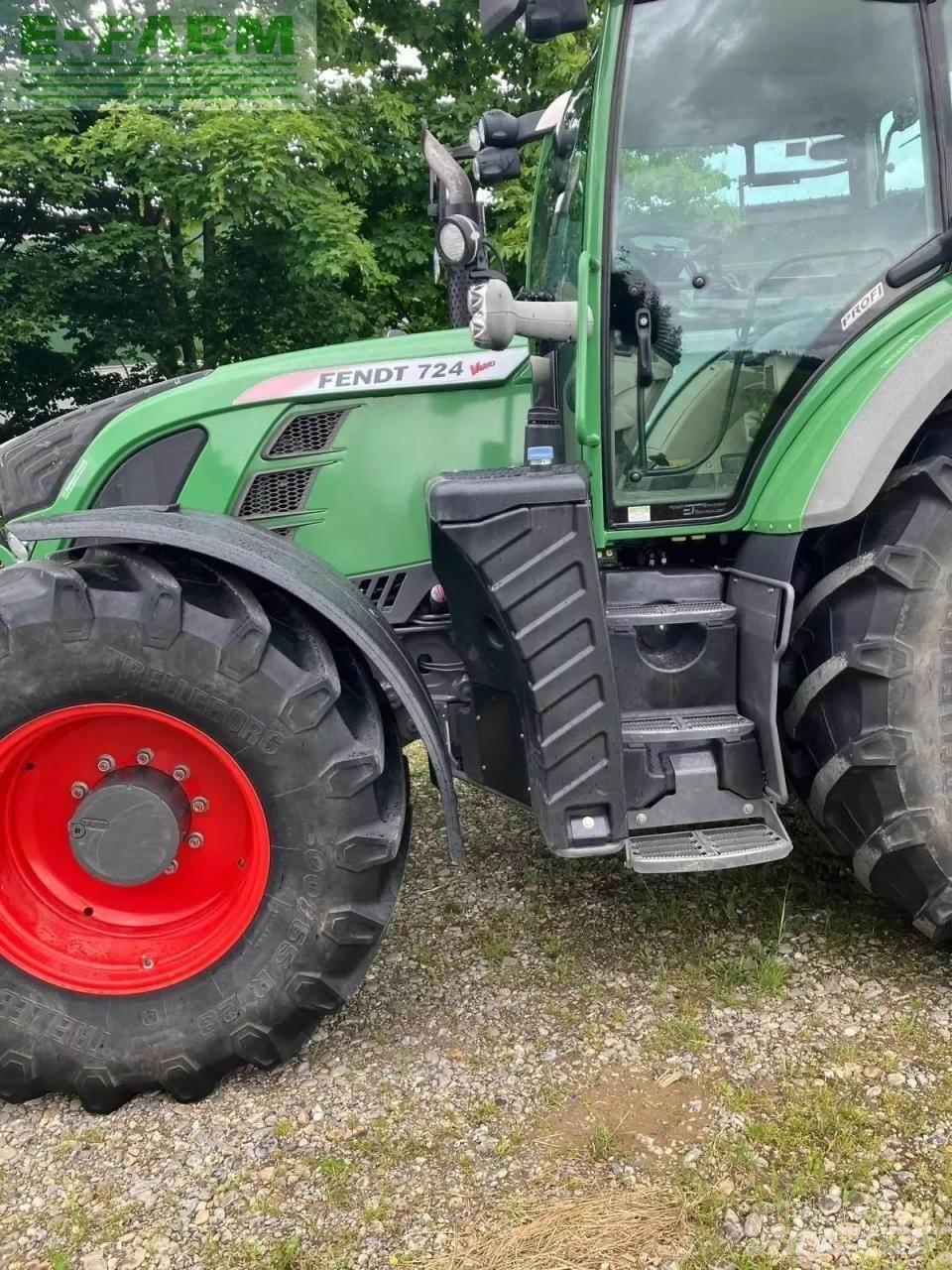 Fendt 724 vario Traktorit