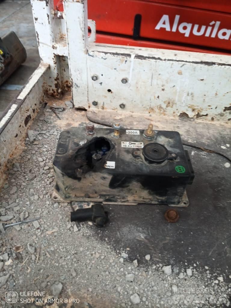 Haulotte OPTIMUM8 Saksilavat
