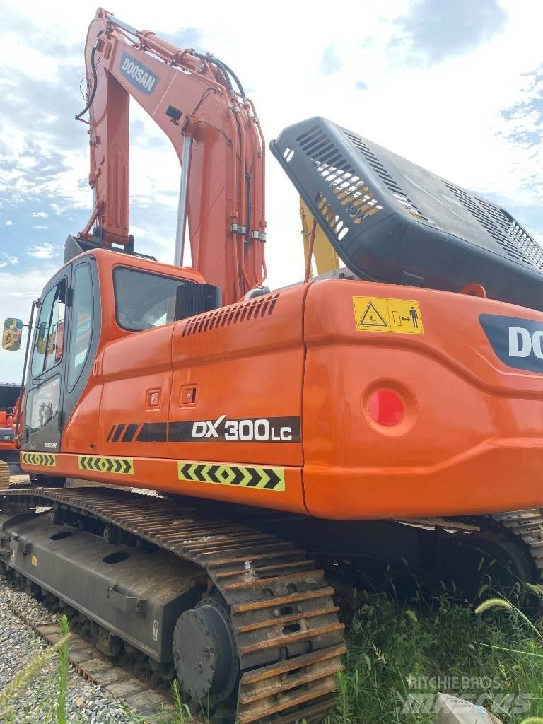 Doosan DX 300 LC Telakaivukoneet