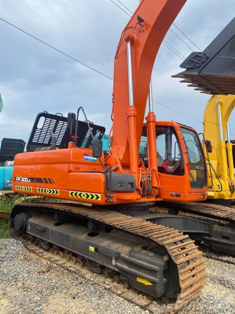 Doosan DX 300 LC Telakaivukoneet
