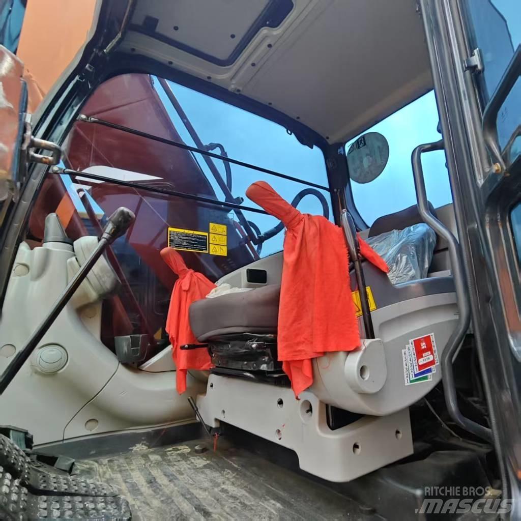 Hitachi ZX 210 Telakaivukoneet