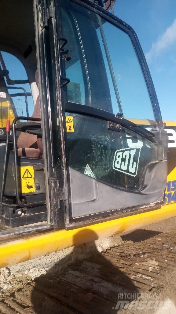 JCB JS 220 LC Telakaivukoneet