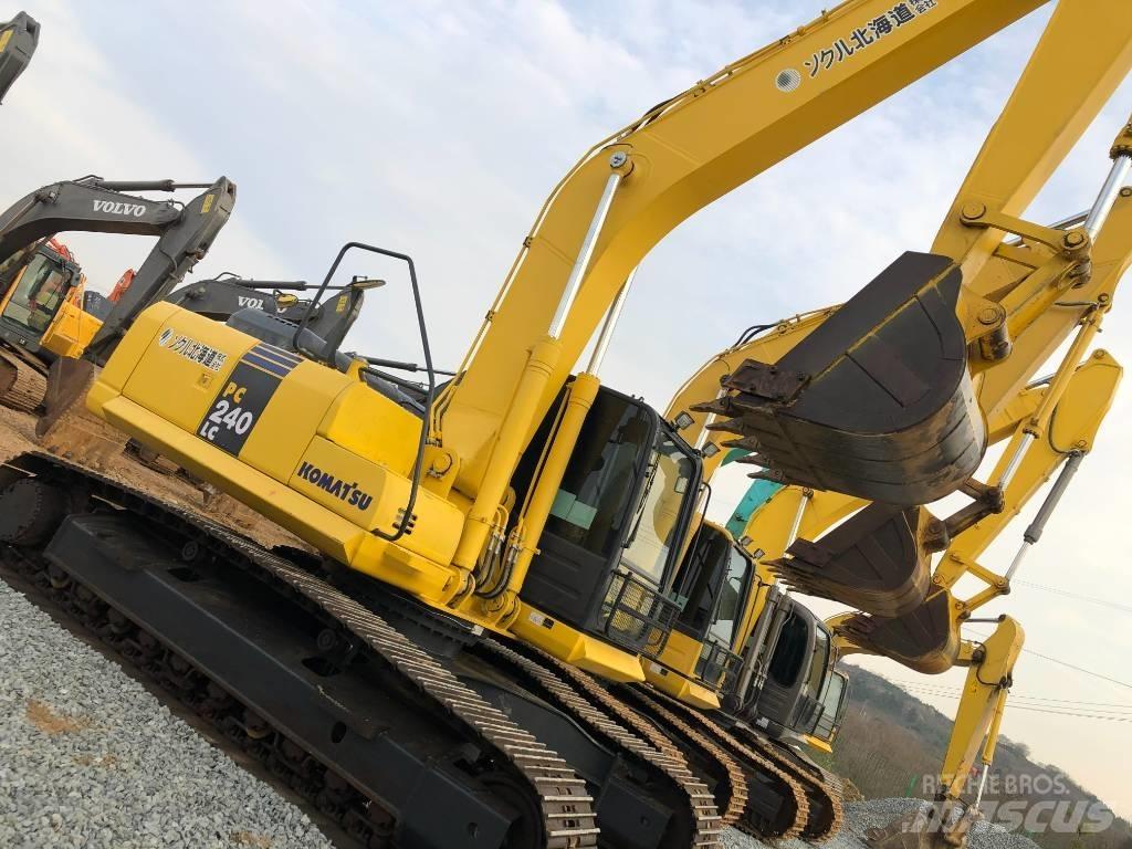 Komatsu 240-8 Telakaivukoneet