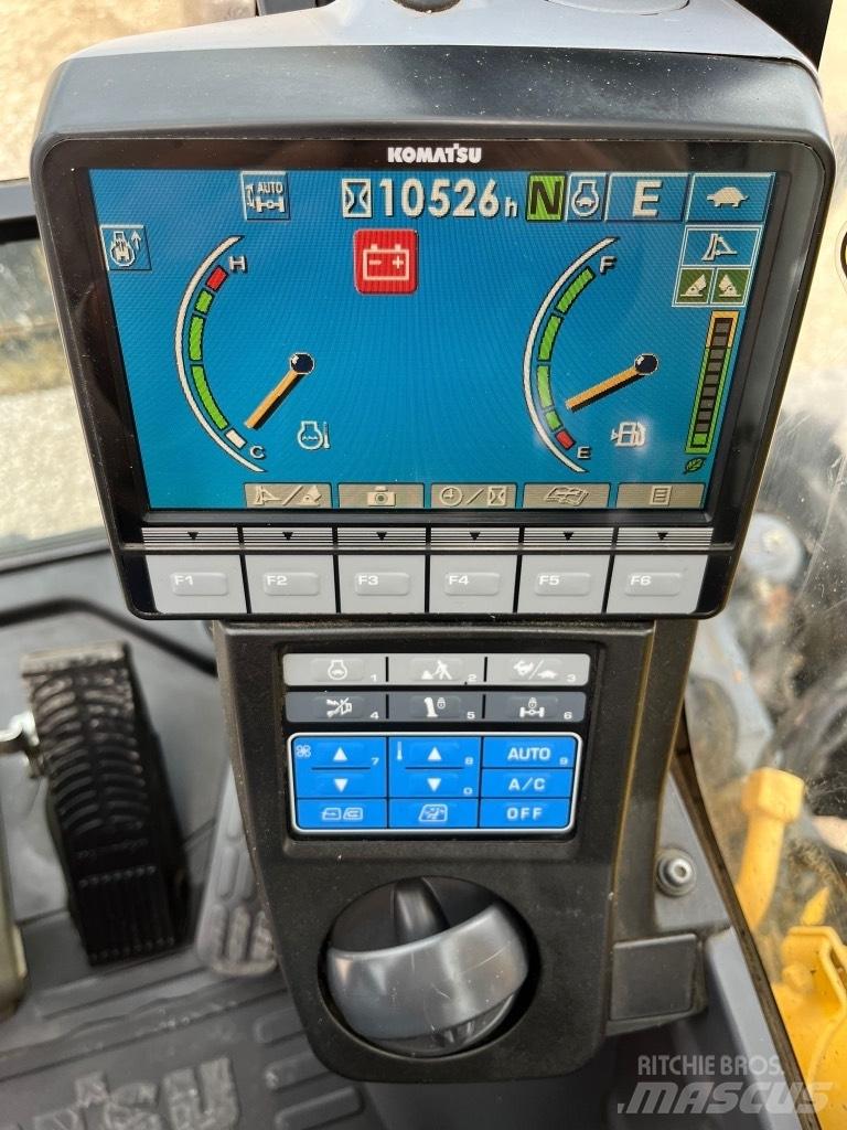 Komatsu PW148-8 Pyöräkaivukoneet
