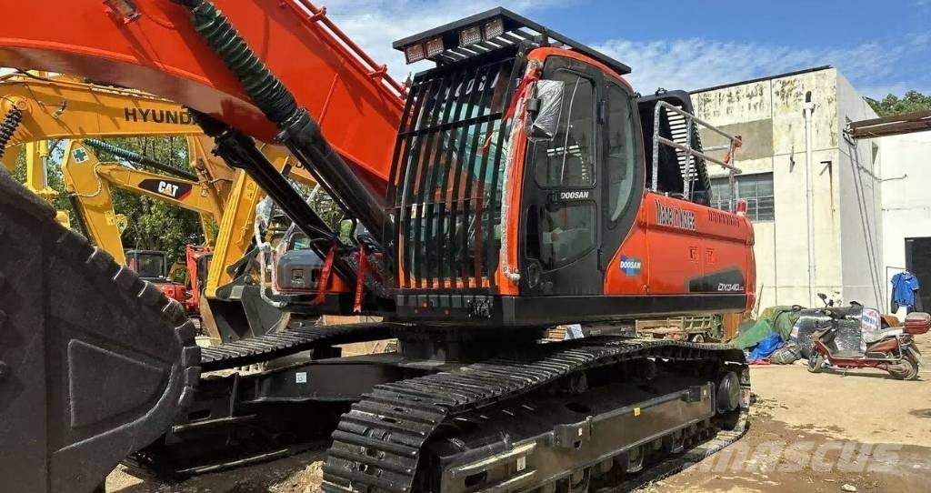 Doosan DX340 Telakaivukoneet