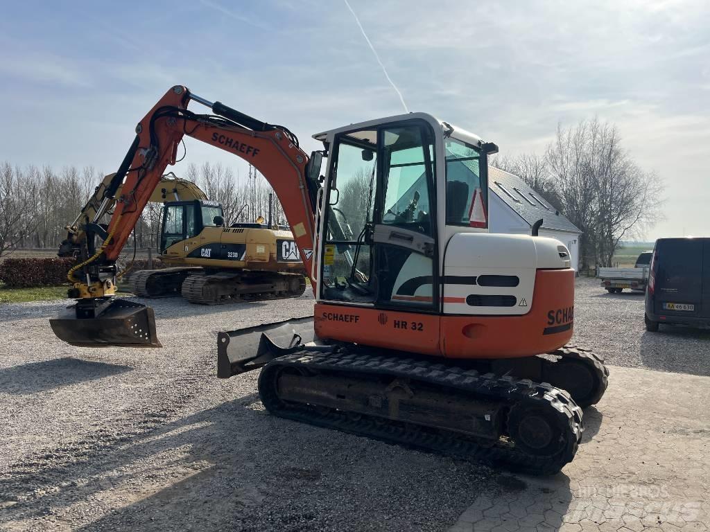 Schaeff HR 32 Midikaivukoneet 7t - 12t