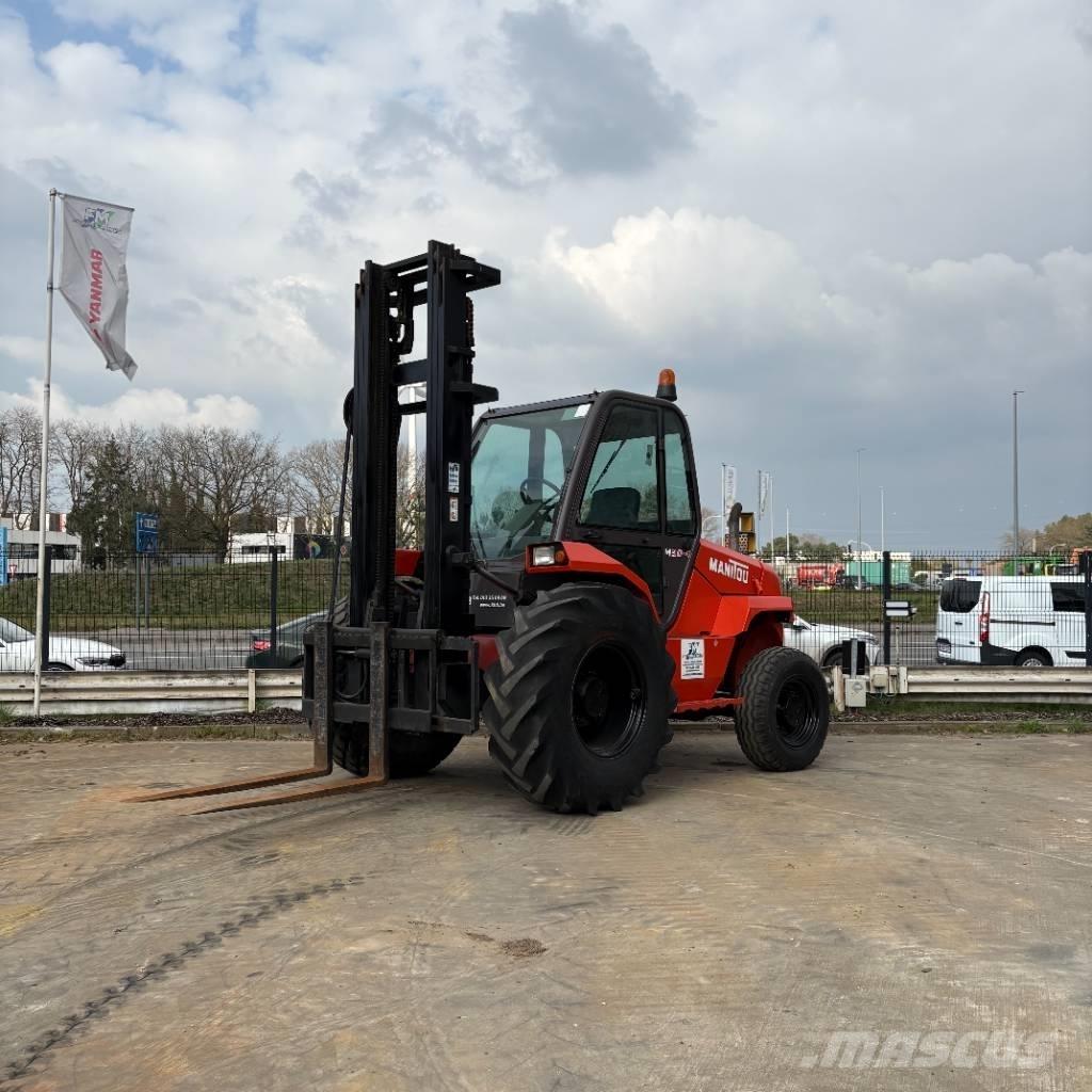 Manitou M 30.4 Maastotrukit