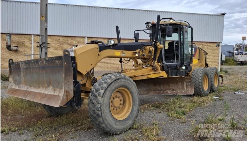 CAT 140 M Tiehöylät