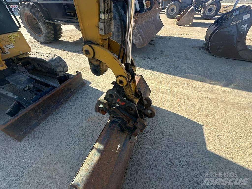 CAT 301.8 Minikaivukoneet < 7t