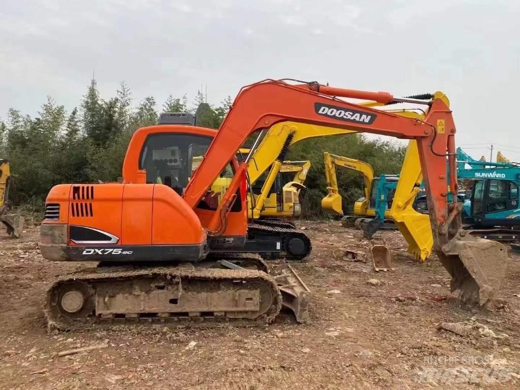 Doosan DX 75-9 Telakaivukoneet