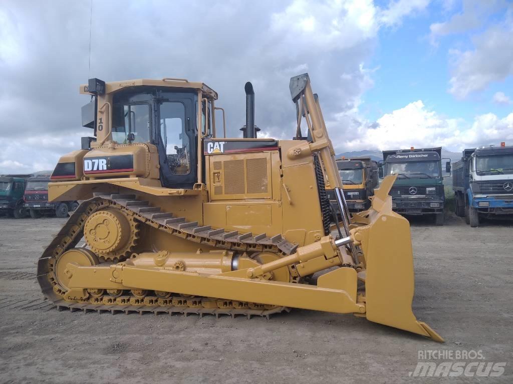 CAT D 7 R Puskukoneet