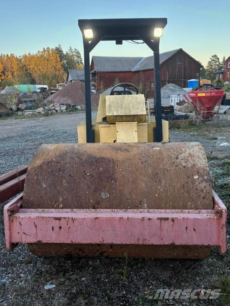 Dynapac CA 141 Yksivalssijyrät