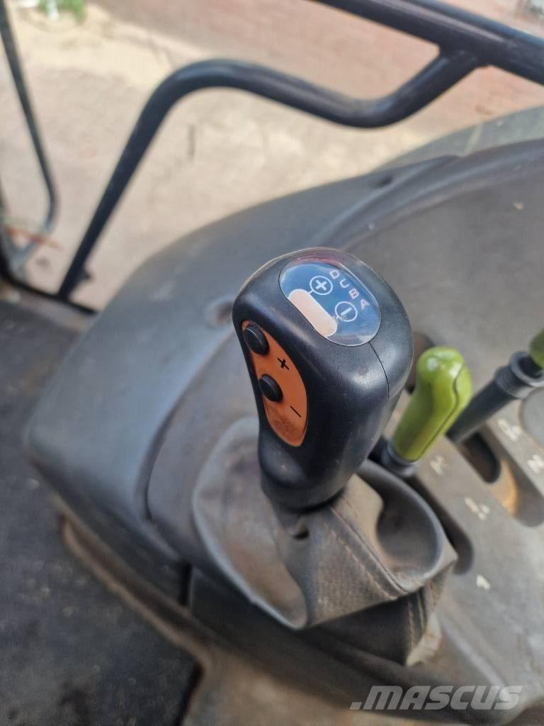 CLAAS Arion 430 Traktorit