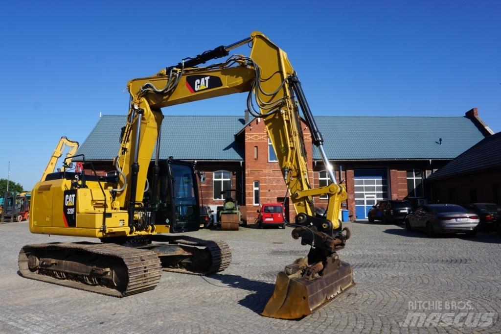 CAT 320 FL Telakaivukoneet