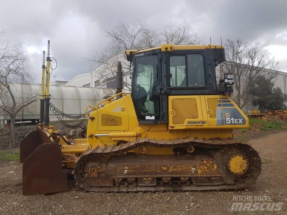 Komatsu D 51 EX-22 Telaketjupuskutraktorit