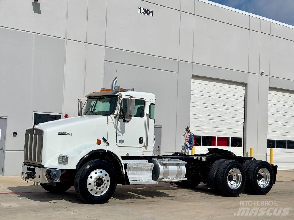 Kenworth T 800 Vetopöytäautot