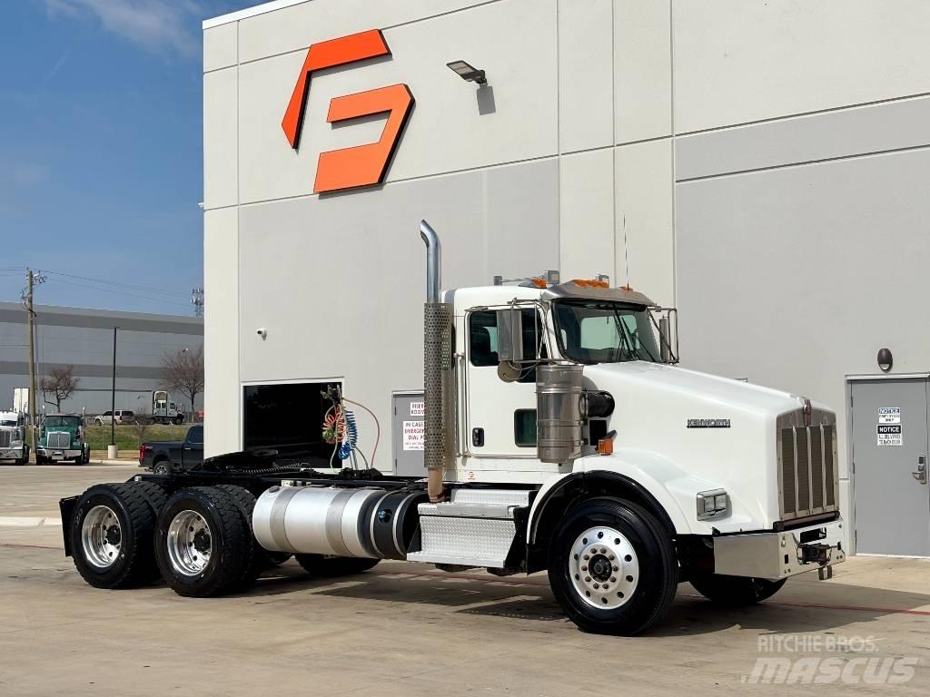 Kenworth T 800 Vetopöytäautot