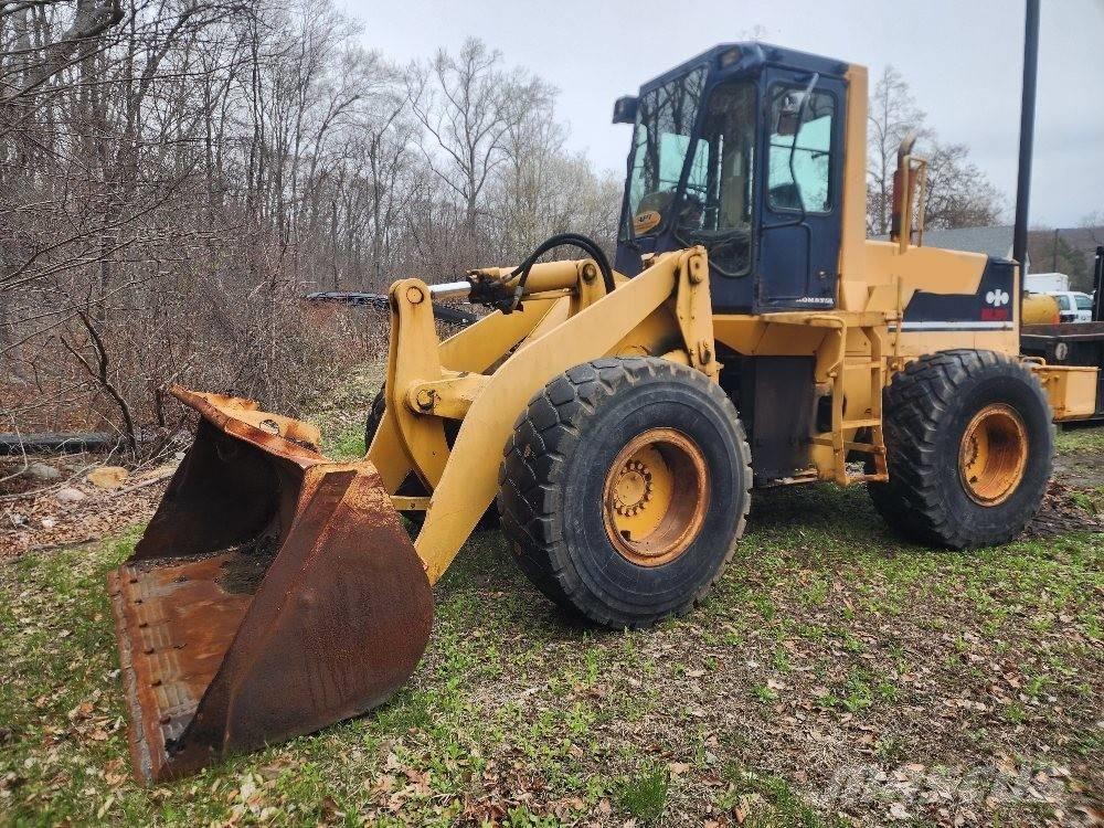 Komatsu WA 300-1 Pyöräkuormaajat