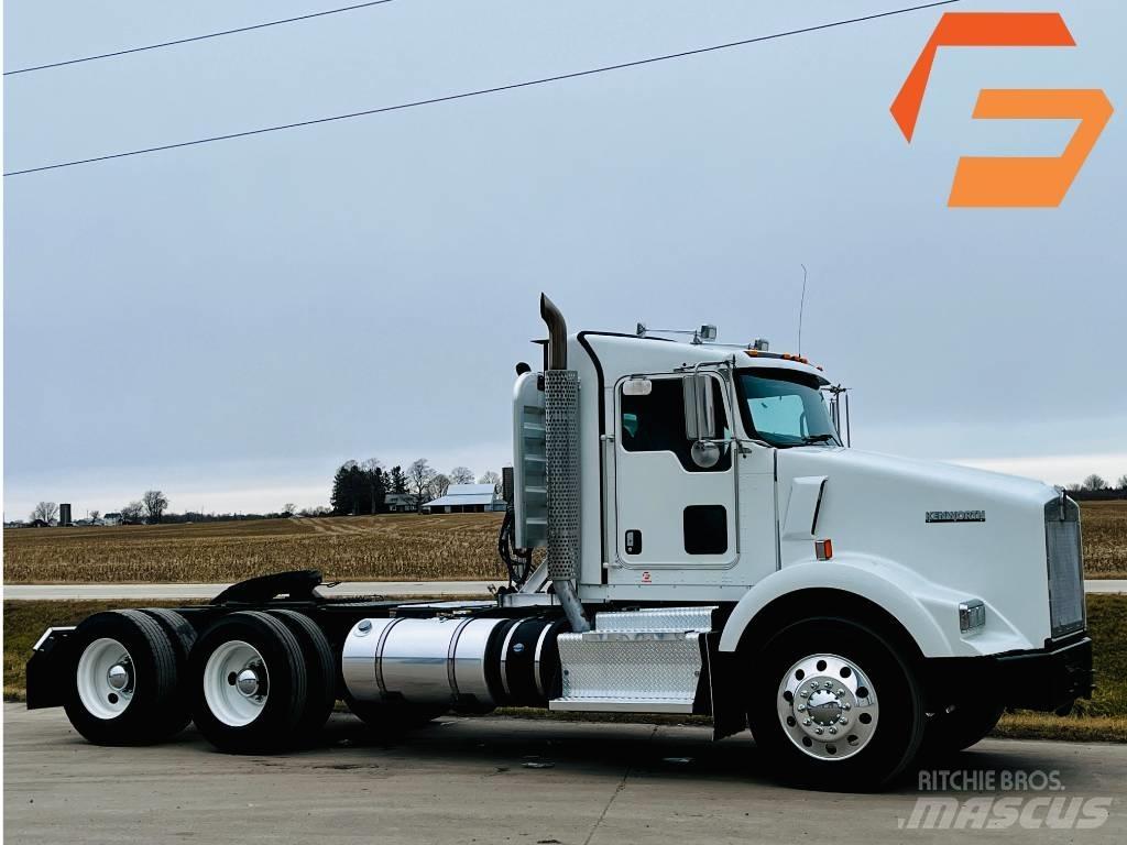 Kenworth T 800 Vetopöytäautot