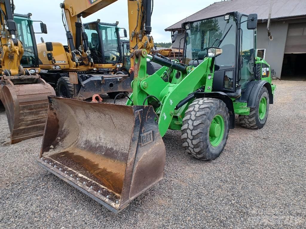 CAT 906M Pyöräkuormaajat