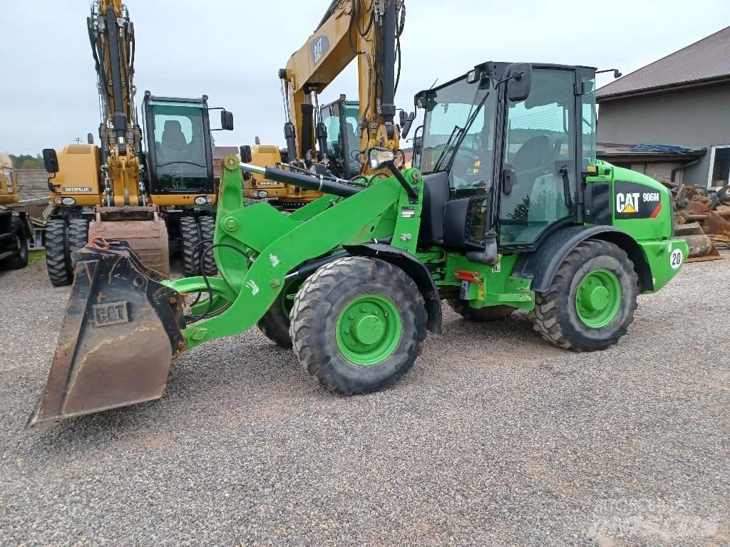 CAT 906M Pyöräkuormaajat