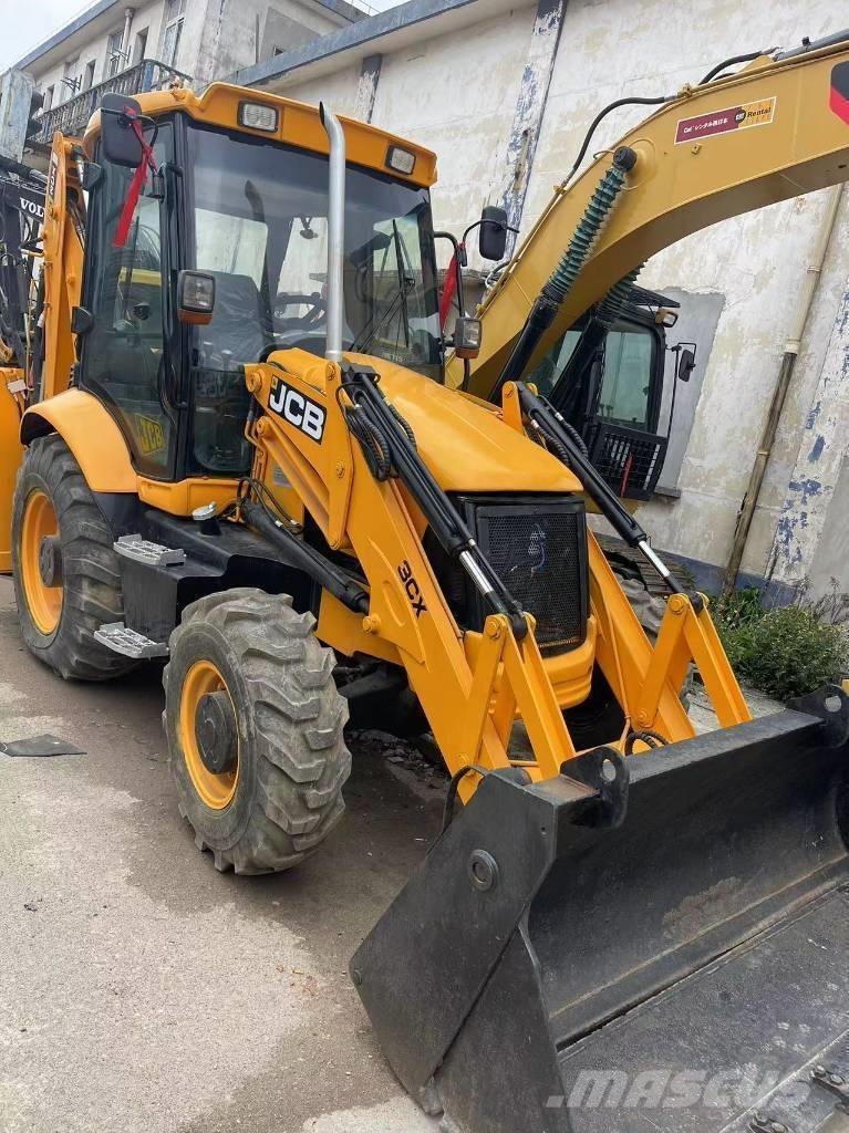 JCB 3CX Kaivurikuormaajat