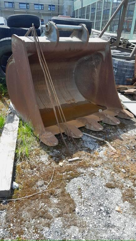 Liebherr R 934 Telakaivukoneet