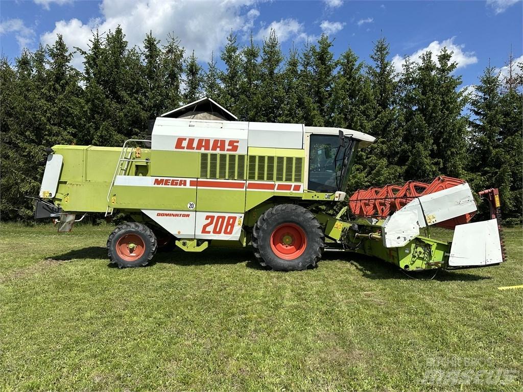 CLAAS Mega 208 Leikkuupuimurit