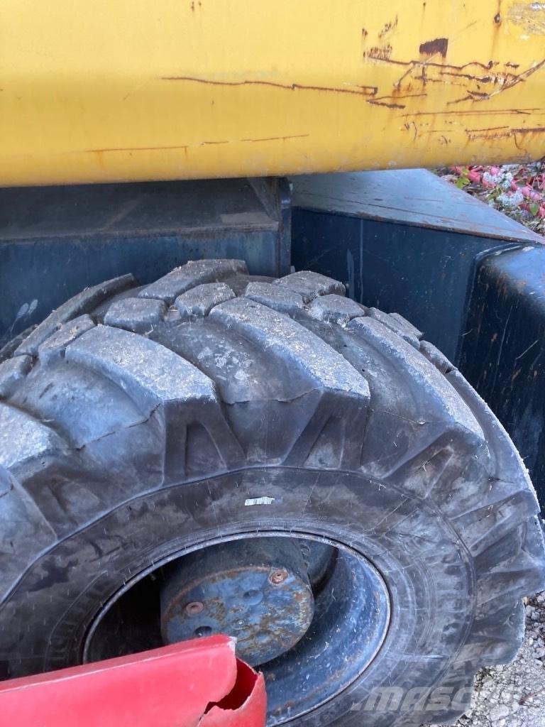 Komatsu PW 140-7 Pyöräkaivukoneet