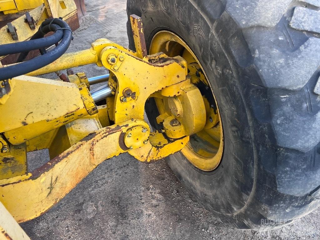 Champion 720 A VHP Tiehöylät