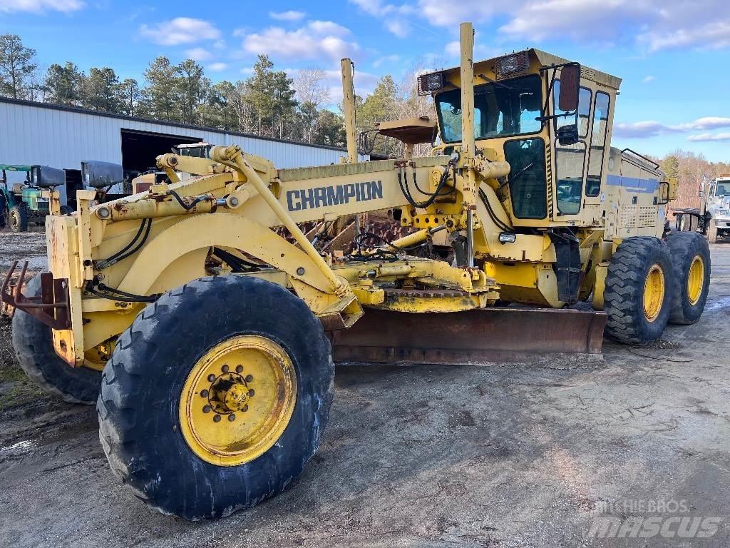Champion 720 A VHP Tiehöylät