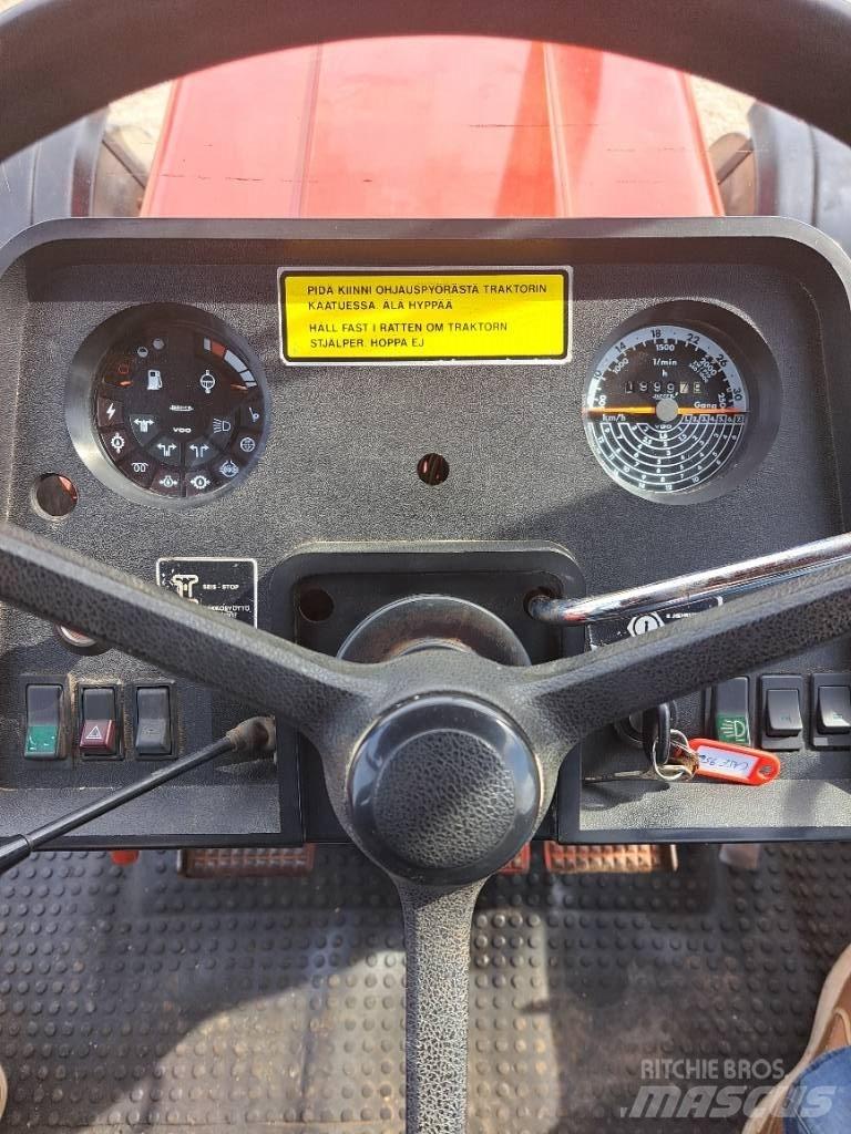 International 956XL Traktorit