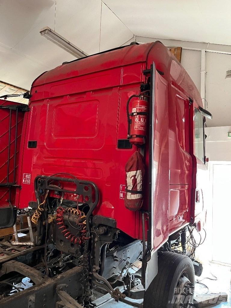 Scania CR19H Ohjaamot ja sisustat