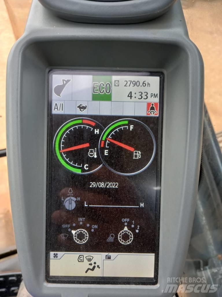 DEERE 210G Telakaivukoneet