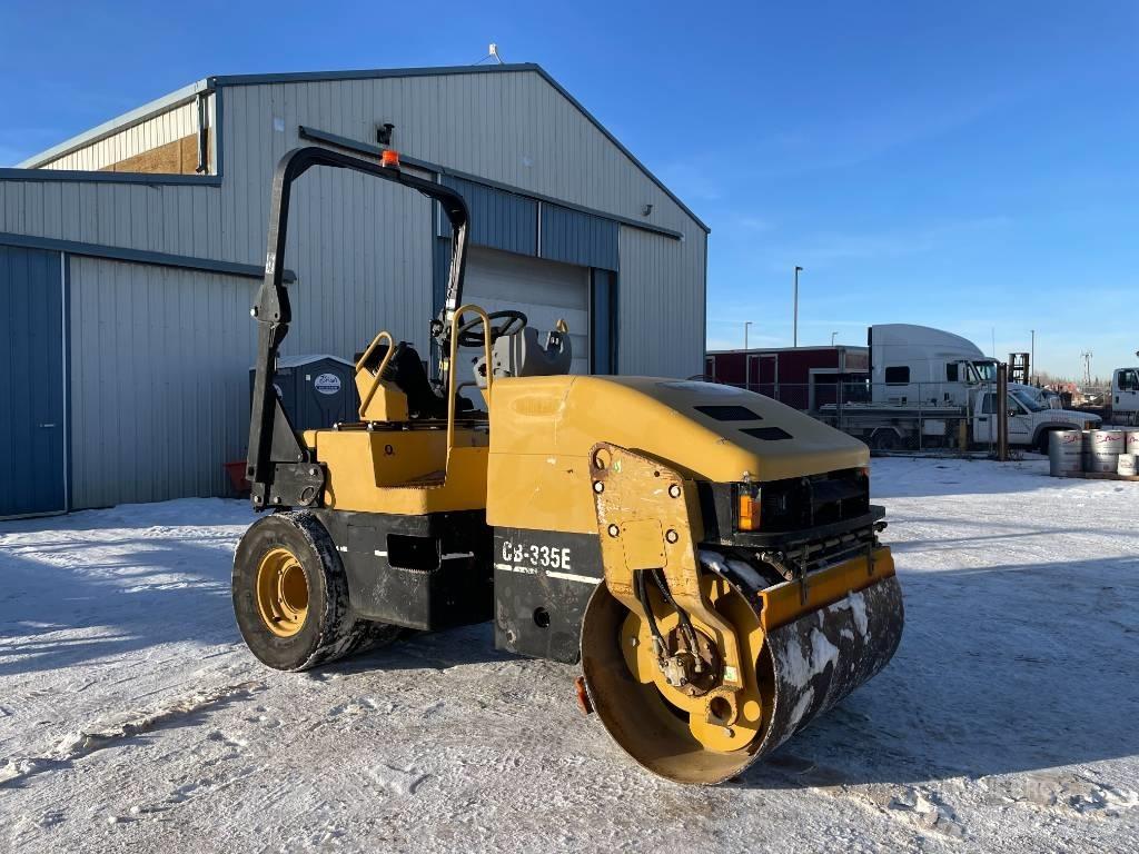 CAT CB 335 E Tandemjyrät